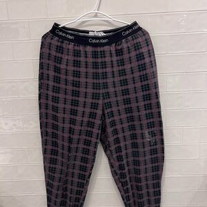 Calvin Klein Men's Black and Pink Plaid Joggers